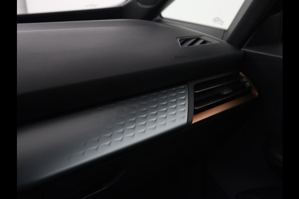 CUPRA Born Performance One 62 kWh | Stoel & stuurverwarming | Massage | Camera | Adaptive cruise | Carplay | Keyless | Navigatie CUPRA Born Performance One 62 kWh | Stoel & stuurverwarming | Massage | Camera | Adaptive cruise | Carplay | Keyless | Navigatie