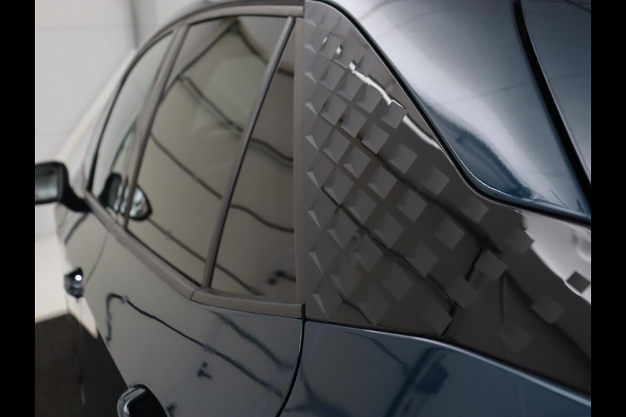 CUPRA Born Performance One 62 kWh | Stoel & stuurverwarming | Massage | Camera | Adaptive cruise | Carplay | Keyless | Navigatie CUPRA Born Performance One 62 kWh | Stoel & stuurverwarming | Massage | Camera | Adaptive cruise | Carplay | Keyless | Navigatie