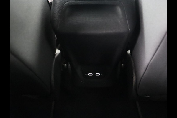 CUPRA Born Performance One 62 kWh | Stoel & stuurverwarming | Massage | Camera | Adaptive cruise | Carplay | Keyless | Navigatie CUPRA Born Performance One 62 kWh | Stoel & stuurverwarming | Massage | Camera | Adaptive cruise | Carplay | Keyless | Navigatie