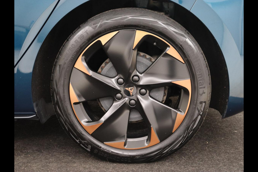 CUPRA Born Performance One 62 kWh | Stoel & stuurverwarming | Massage | Camera | Adaptive cruise | Carplay | Keyless | Navigatie CUPRA Born Performance One 62 kWh | Stoel & stuurverwarming | Massage | Camera | Adaptive cruise | Carplay | Keyless | Navigatie