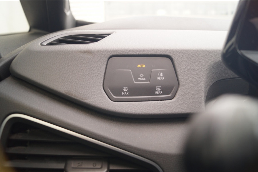 Volkswagen ID.3 Life 58kWh -NAVI-ECC-PDC- Volkswagen ID.3 Life 58kWh -NAVI-ECC-PDC-