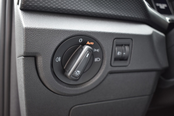 Volkswagen T-Cross 1.0 TSI Life Automaat Keyless/apple carplay/Stoelverwarming rijklaarprijs