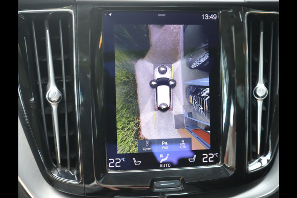 Volvo XC60 2.0 B5 250 PK Momentum Exclusive / Panoramadak Volvo XC60 2.0 B5 250 PK Momentum Exclusive / Panoramadak