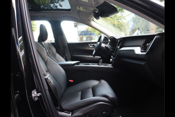 Volvo XC60 2.0 B5 250 PK Momentum Exclusive / Panoramadak Volvo XC60 2.0 B5 250 PK Momentum Exclusive / Panoramadak