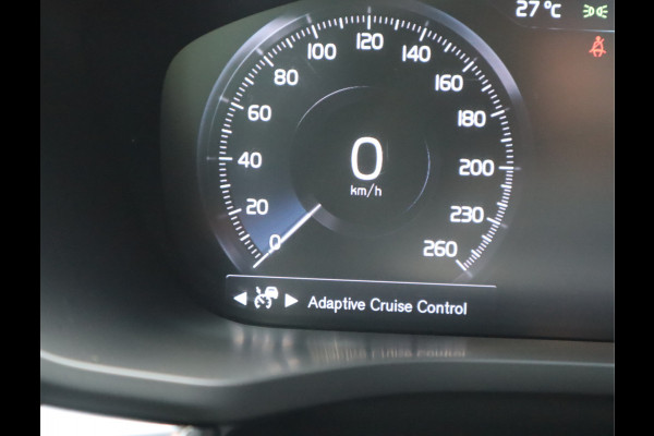 Volvo XC60 2.0 B5 250 PK Momentum Exclusive / Panoramadak Volvo XC60 2.0 B5 250 PK Momentum Exclusive / Panoramadak