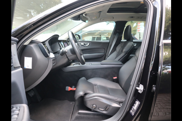 Volvo XC60 2.0 B5 250 PK Momentum Exclusive / Panoramadak Volvo XC60 2.0 B5 250 PK Momentum Exclusive / Panoramadak