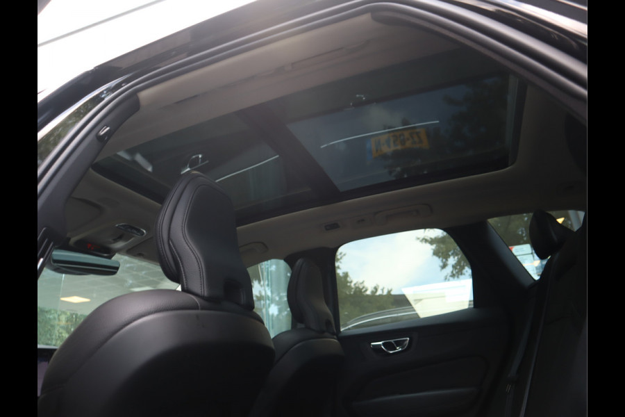 Volvo XC60 2.0 B5 250 PK Momentum Exclusive / Panoramadak Volvo XC60 2.0 B5 250 PK Momentum Exclusive / Panoramadak