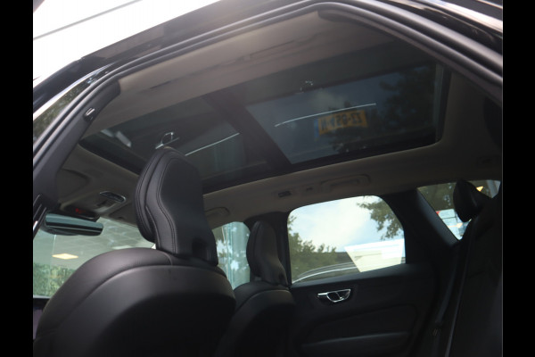 Volvo XC60 2.0 B5 250 PK Momentum Exclusive / Panoramadak Volvo XC60 2.0 B5 250 PK Momentum Exclusive / Panoramadak