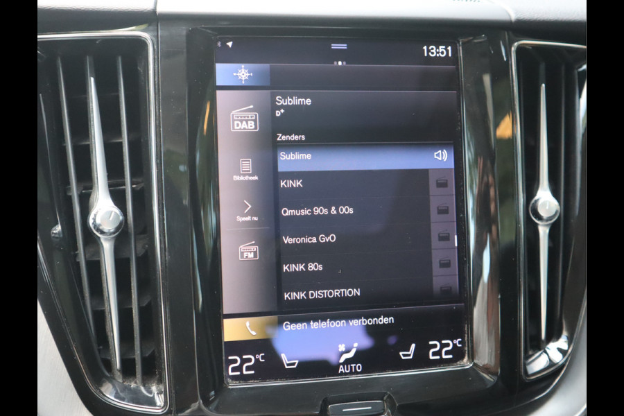 Volvo XC60 2.0 B5 250 PK Momentum Exclusive / Panoramadak Volvo XC60 2.0 B5 250 PK Momentum Exclusive / Panoramadak