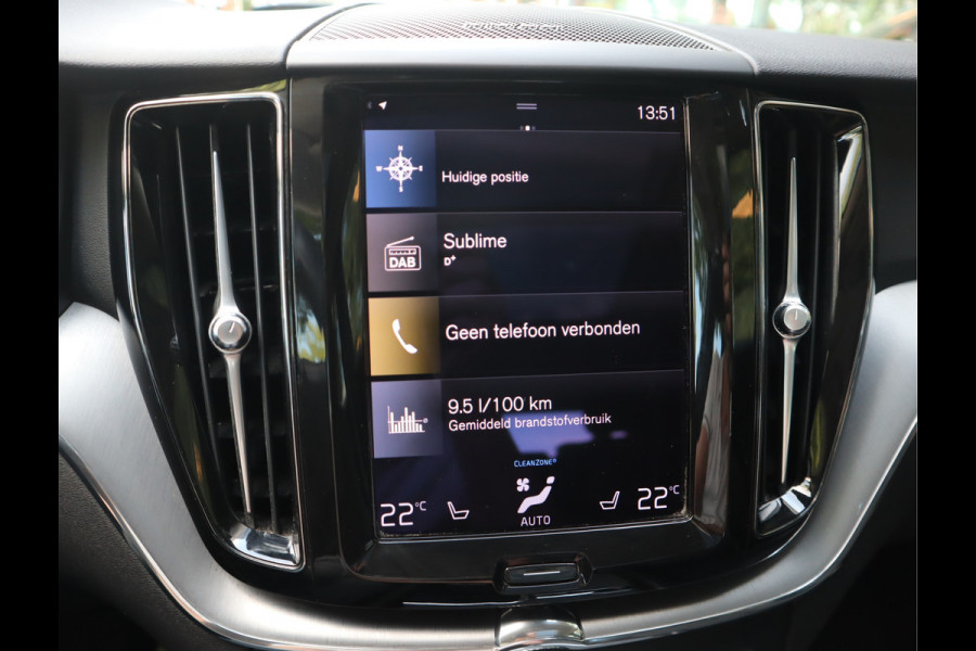 Volvo XC60 2.0 B5 250 PK Momentum Exclusive / Panoramadak Volvo XC60 2.0 B5 250 PK Momentum Exclusive / Panoramadak