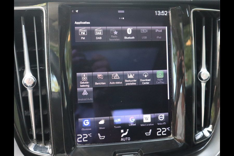 Volvo XC60 2.0 B5 250 PK Momentum Exclusive / Panoramadak Volvo XC60 2.0 B5 250 PK Momentum Exclusive / Panoramadak