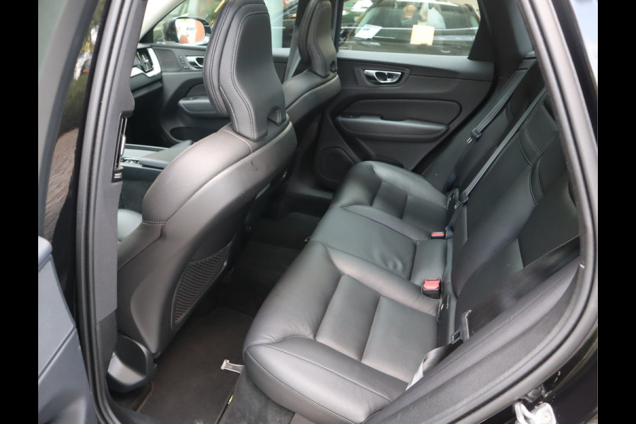 Volvo XC60 2.0 B5 250 PK Momentum Exclusive / Panoramadak Volvo XC60 2.0 B5 250 PK Momentum Exclusive / Panoramadak