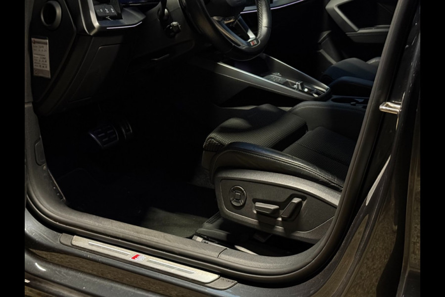 Audi A3 Sedan 1.5 Tfsi Aut 2xS line panorama/19 inch/camera/navi Audi A3 Sedan 1.5 Tfsi Aut 2xS line panorama/19 inch/camera/navi