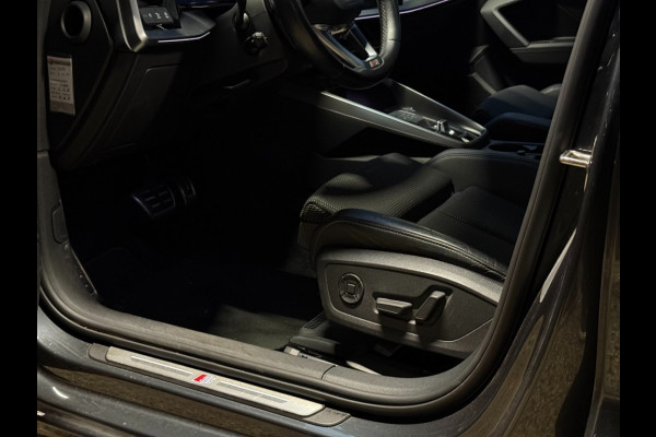 Audi A3 Sedan 1.5 Tfsi Aut 2xS line panorama/19 inch/camera/navi Audi A3 Sedan 1.5 Tfsi Aut 2xS line panorama/19 inch/camera/navi