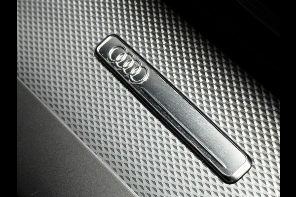 Audi A3 Sedan 1.5 Tfsi Aut 2xS line panorama/19 inch/camera/navi Audi A3 Sedan 1.5 Tfsi Aut 2xS line panorama/19 inch/camera/navi