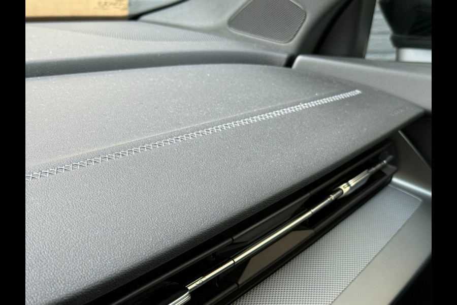 Audi A3 Sedan 1.5 Tfsi Aut 2xS line panorama/19 inch/camera/navi Audi A3 Sedan 1.5 Tfsi Aut 2xS line panorama/19 inch/camera/navi