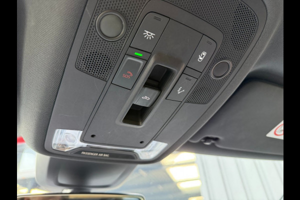 Audi A3 Sedan 1.5 Tfsi Aut 2xS line panorama/19 inch/camera/navi Audi A3 Sedan 1.5 Tfsi Aut 2xS line panorama/19 inch/camera/navi