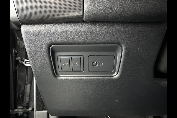 Land Rover Range Rover Sport 3.0 TDV6 HSE Dynamic Aut. *PANO | DIGI-COCKPIT | LUXURY-LEATHER | XENON | NAVI-FULLMAP | CAMERA | KEYLESS | AIR-SUSPENSION | ECC | PDC | CRUISE | 21''ALU* Land Rover Range Rover Sport 3.0 TDV6 HSE Dynamic Aut. *PANO | DIGI-COCKPIT | LUXURY-LEATHER | XENON | NAVI-FULLMAP | CAMERA | KEYLESS | AIR-SUSPENSION | ECC | PDC | CRUISE | 21''ALU*