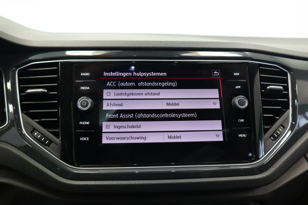 Volkswagen T-Roc 1.5 TSI Sport ACC PDC Navi Panoramadak Leder Automaat 150PK! Volkswagen T-Roc 1.5 TSI Sport ACC PDC Navi Panoramadak Leder Automaat 150PK!