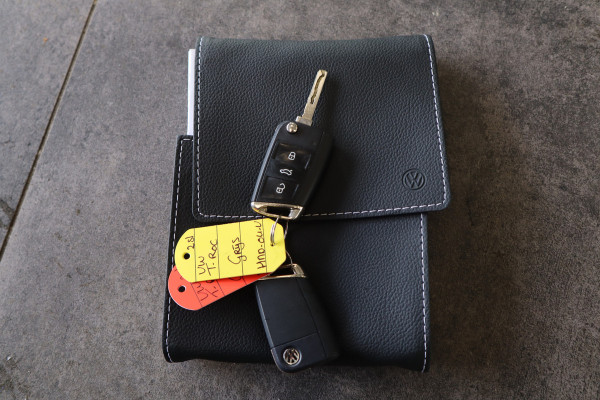 Volkswagen T-Roc 1.5 TSI Sport ACC PDC Navi Panoramadak Leder Automaat 150PK! Volkswagen T-Roc 1.5 TSI Sport ACC PDC Navi Panoramadak Leder Automaat 150PK!