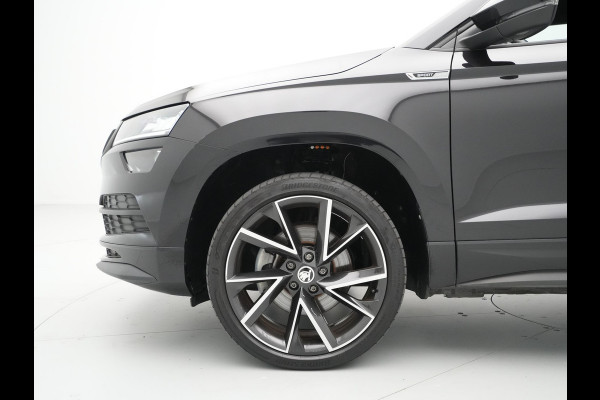 Škoda Karoq 1.5 TSI 150pk DSG Sportline Business Navigatie 19"velgen Camera Keyless 286