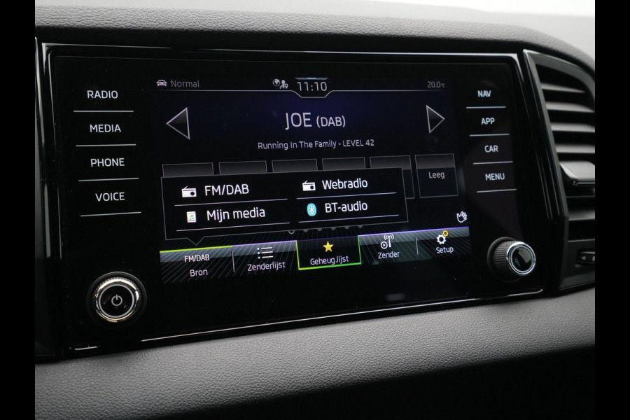 Škoda Karoq 1.5 TSI 150pk DSG Sportline Business Navigatie 19"velgen Camera Keyless 286