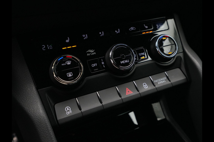 Škoda Karoq 1.5 TSI 150pk DSG Sportline Business Navigatie 19"velgen Camera Keyless 286