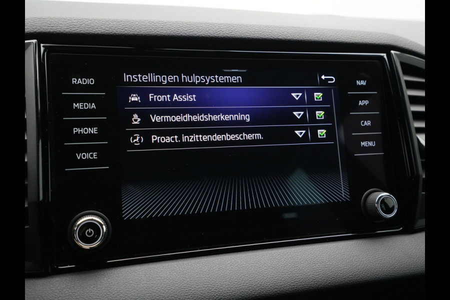 Škoda Karoq 1.5 TSI 150pk DSG Sportline Business Navigatie 19"velgen Camera Keyless 286