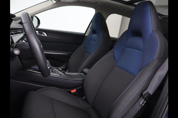 Lynk & Co 01 1.5 Plug In | Panoramadak | Infinity by Harman | Camera | Adaptive cruise | Stoelverwarming | Carplay | Memory | Full LED Lynk & Co 01 1.5 Plug In | Panoramadak | Infinity by Harman | Camera | Adaptive cruise | Stoelverwarming | Carplay | Memory | Full LED