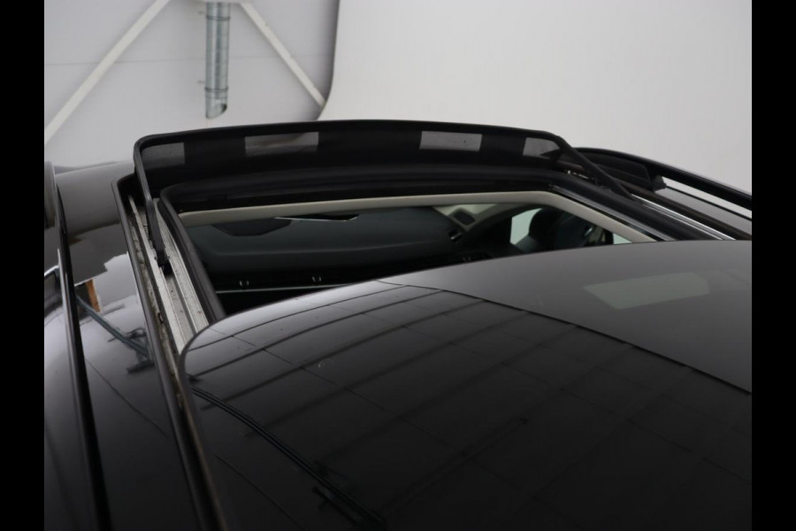 Lynk & Co 01 1.5 Plug In | Panoramadak | Infinity by Harman | Camera | Adaptive cruise | Stoelverwarming | Carplay | Memory | Full LED Lynk & Co 01 1.5 Plug In | Panoramadak | Infinity by Harman | Camera | Adaptive cruise | Stoelverwarming | Carplay | Memory | Full LED