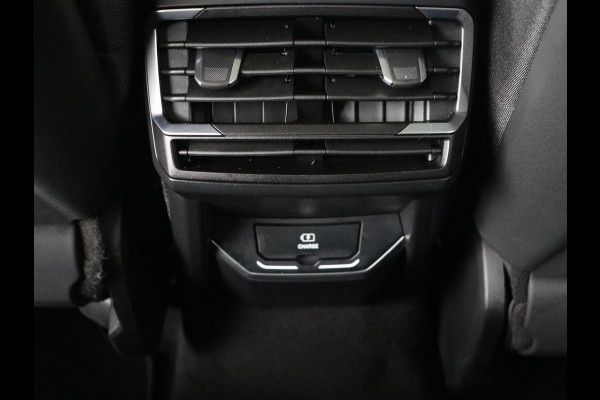 Lynk & Co 01 1.5 Plug In | Panoramadak | Infinity by Harman | Camera | Adaptive cruise | Stoelverwarming | Carplay | Memory | Full LED Lynk & Co 01 1.5 Plug In | Panoramadak | Infinity by Harman | Camera | Adaptive cruise | Stoelverwarming | Carplay | Memory | Full LED