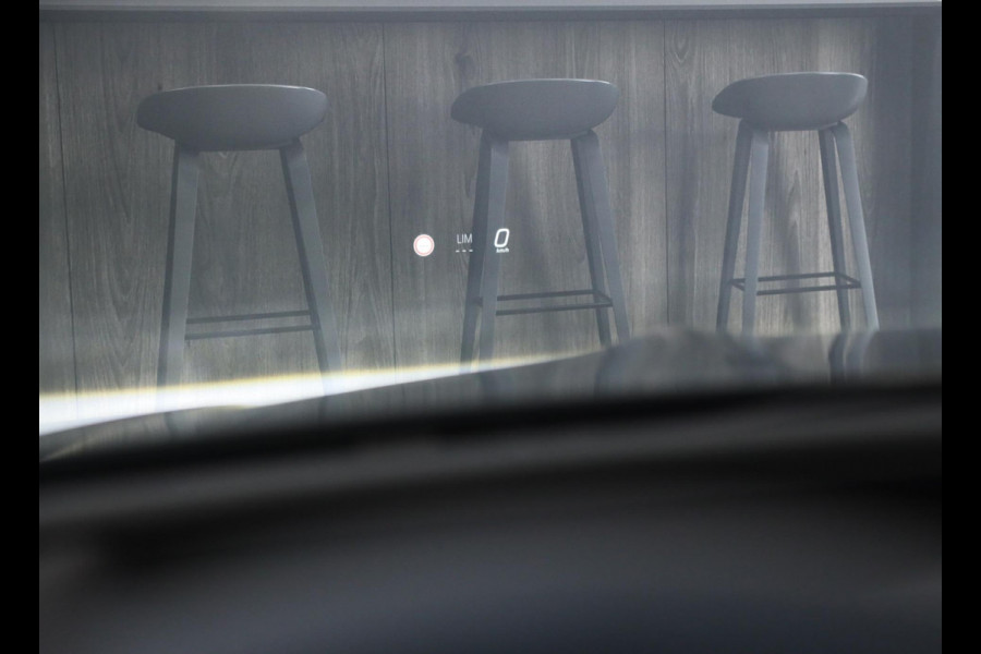 Mercedes-Benz CLE Coupé 300 e AMG Line / Head Up / 360 Camera / Acc / Lane Assist / BURMESTER / Elek Stoelen / Memory / Pano / 20 Mercedes-Benz CLE Coupé 300 e AMG Line / Head Up / 360 Camera / Acc / Lane Assist / BURMESTER / Elek Stoelen / Memory / Pano / 20