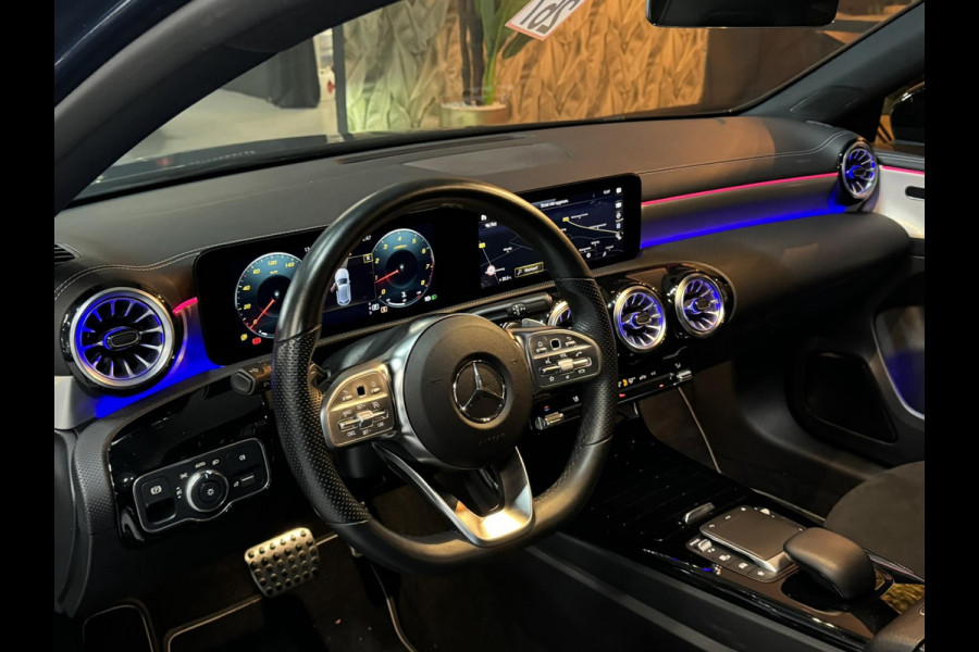 Mercedes-Benz A-Klasse 200 AMG Line Edition Garantie Pano Ambient Night Camera StoelVW Carplay Cruise Clima Navi PDC Led Rijklaar