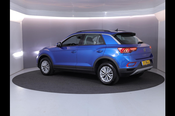 Volkswagen T-Roc 1.0 TSI Life Business 110pk 6bak| Navi| LM-velgen| verwarmd stuur| Parksensors Volkswagen T-Roc 1.0 TSI Life Business 110pk 6bak| Navi| LM-velgen| verwarmd stuur| Parksensors