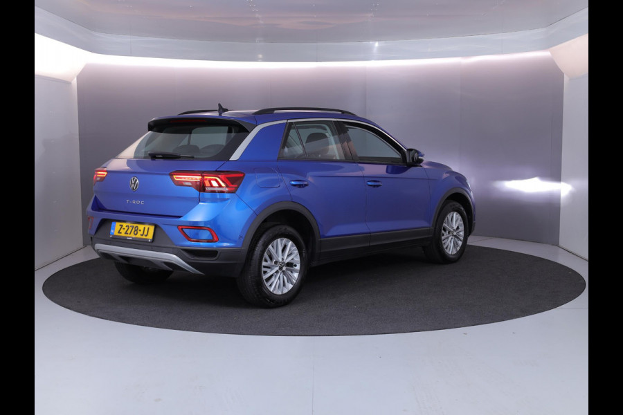 Volkswagen T-Roc 1.0 TSI Life Business 110pk 6bak| Navi| LM-velgen| verwarmd stuur| Parksensors Volkswagen T-Roc 1.0 TSI Life Business 110pk 6bak| Navi| LM-velgen| verwarmd stuur| Parksensors