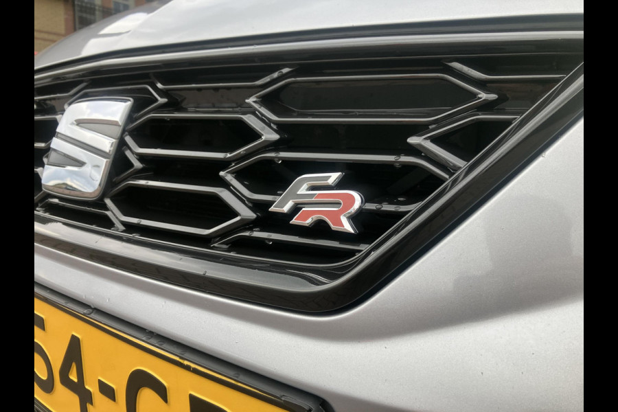 Seat León ST 1.5 TSI FR Ultimate Edition Black Sky | Trekhaak | Camera | NAP Seat León ST 1.5 TSI FR Ultimate Edition Black Sky | Trekhaak | Camera | NAP