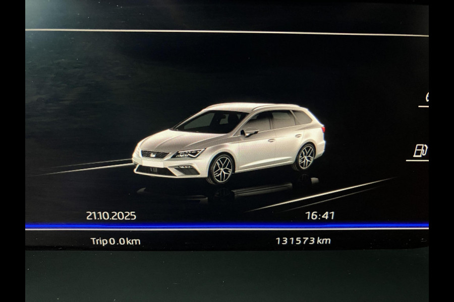 Seat León ST 1.5 TSI FR Ultimate Edition Black Sky | Trekhaak | Camera | NAP Seat León ST 1.5 TSI FR Ultimate Edition Black Sky | Trekhaak | Camera | NAP