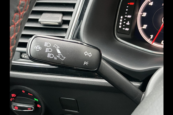 Seat León ST 1.5 TSI FR Ultimate Edition Black Sky | Trekhaak | Camera | NAP Seat León ST 1.5 TSI FR Ultimate Edition Black Sky | Trekhaak | Camera | NAP