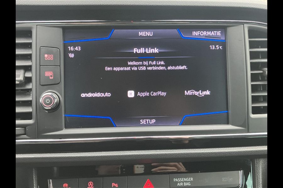 Seat León ST 1.5 TSI FR Ultimate Edition Black Sky | Trekhaak | Camera | NAP Seat León ST 1.5 TSI FR Ultimate Edition Black Sky | Trekhaak | Camera | NAP