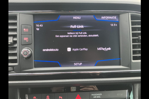 Seat León ST 1.5 TSI FR Ultimate Edition Black Sky | Trekhaak | Camera | NAP Seat León ST 1.5 TSI FR Ultimate Edition Black Sky | Trekhaak | Camera | NAP