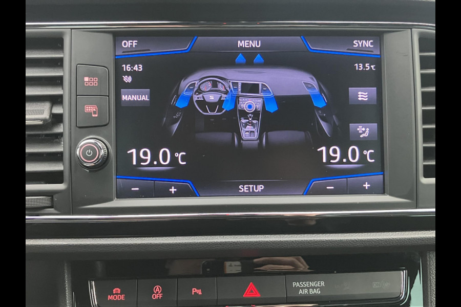 Seat León ST 1.5 TSI FR Ultimate Edition Black Sky | Trekhaak | Camera | NAP Seat León ST 1.5 TSI FR Ultimate Edition Black Sky | Trekhaak | Camera | NAP