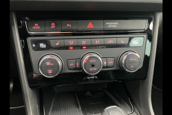 Seat León ST 1.5 TSI FR Ultimate Edition Black Sky | Trekhaak | Camera | NAP Seat León ST 1.5 TSI FR Ultimate Edition Black Sky | Trekhaak | Camera | NAP