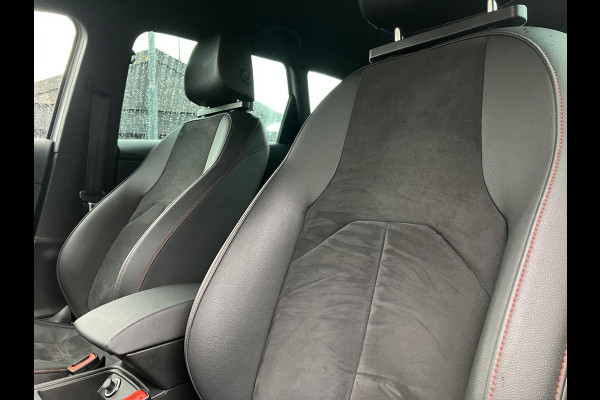 Seat León ST 1.5 TSI FR Ultimate Edition Black Sky | Trekhaak | Camera | NAP Seat León ST 1.5 TSI FR Ultimate Edition Black Sky | Trekhaak | Camera | NAP