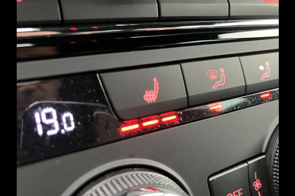 Seat León ST 1.5 TSI FR Ultimate Edition Black Sky | Trekhaak | Camera | NAP Seat León ST 1.5 TSI FR Ultimate Edition Black Sky | Trekhaak | Camera | NAP