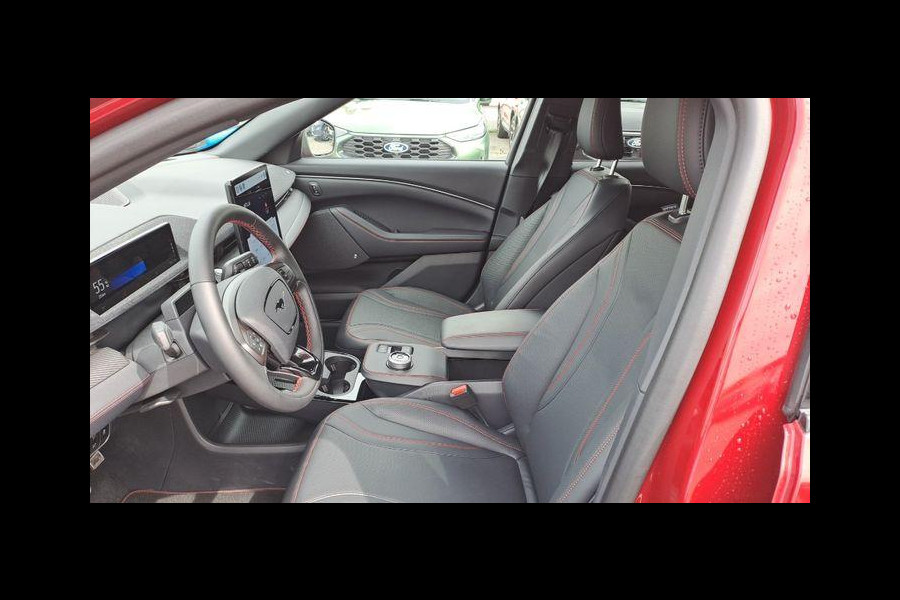 Ford Mustang Mach-E Extended Premium RWD 98 kWh 294pk | Technology Pack Plus | Adaptieve Cruise | 1.500kg Trekgewicht Ford Mustang Mach-E Extended Premium RWD 98 kWh 294pk | Technology Pack Plus | Adaptieve Cruise | 1.500kg Trekgewicht