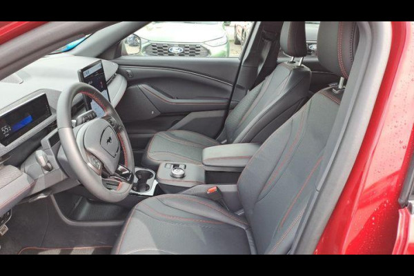 Ford Mustang Mach-E Extended Premium RWD 98 kWh 294pk | Technology Pack Plus | Adaptieve Cruise | 1.500kg Trekgewicht Ford Mustang Mach-E Extended Premium RWD 98 kWh 294pk | Technology Pack Plus | Adaptieve Cruise | 1.500kg Trekgewicht
