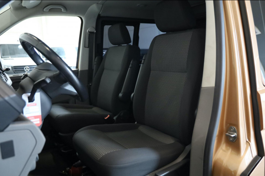 Volkswagen Transporter Caravelle T6 2.0 TDI DSG DC CARPLAY 150PK DUBBELE SCHUIFDEUREN 5 PERSOONS LEASE V/A €144,- P.M. INRUIL MOG Volkswagen Transporter Caravelle T6 2.0 TDI DSG DC CARPLAY 150PK DUBBELE SCHUIFDEUREN 5 PERSOONS LEASE V/A €144,- P.M. INRUIL MOG