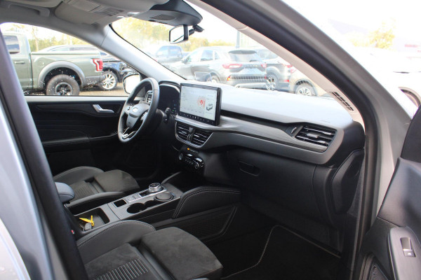Ford Kuga 2.5 PHEV Active X 243pk | Driver Assistance Pack | Winterpack | Technology Pack | Panoramadak | All Season banden