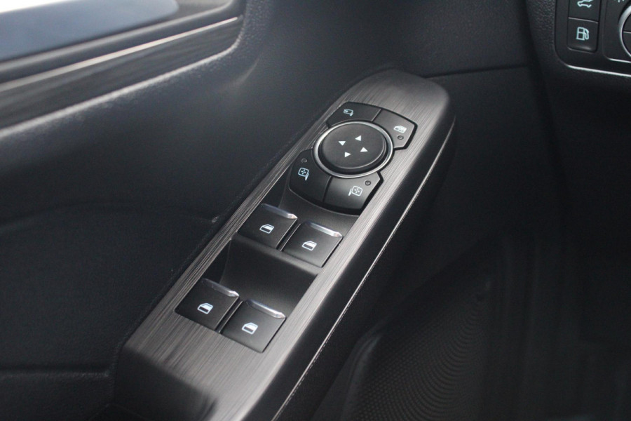 Ford Kuga 2.5 PHEV Active X 243pk | Driver Assistance Pack | Winterpack | Technology Pack | Panoramadak | All Season banden