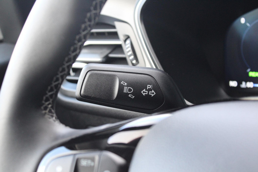 Ford Kuga 2.5 PHEV Active X 243pk | Driver Assistance Pack | Winterpack | Technology Pack | Panoramadak | All Season banden